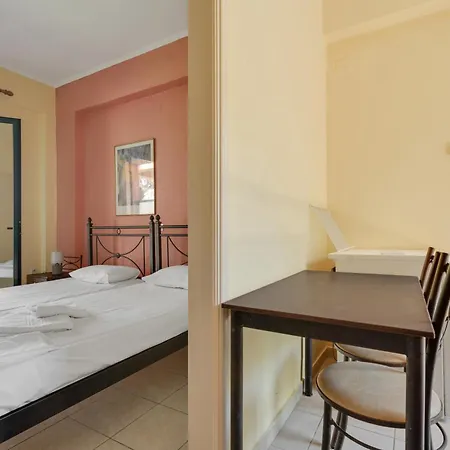 Ionian Breeze 4 *